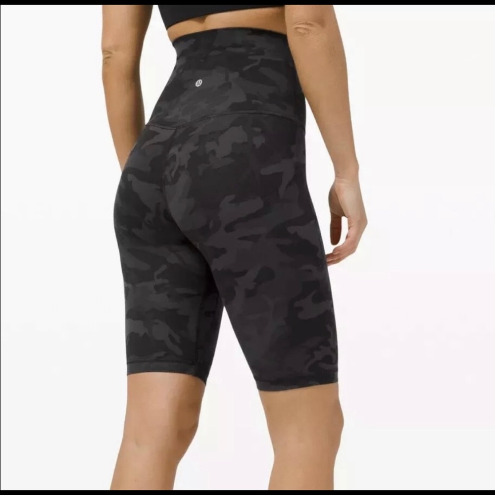 lululemon Align Super-High-Rise Short 10"